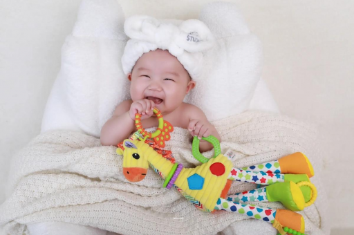 白银1岁宝宝流鼻涕打喷嚏 白银1岁宝宝流鼻涕打喷嚏