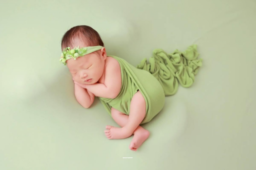 白银宝宝爱出汗怎么回事