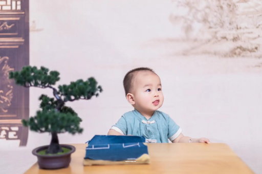 白银二岁宝宝发型 白银二岁宝宝发型